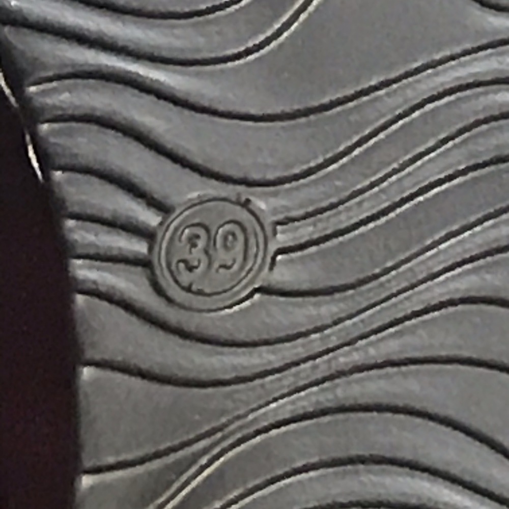 Shoes - Picture 3 of 3